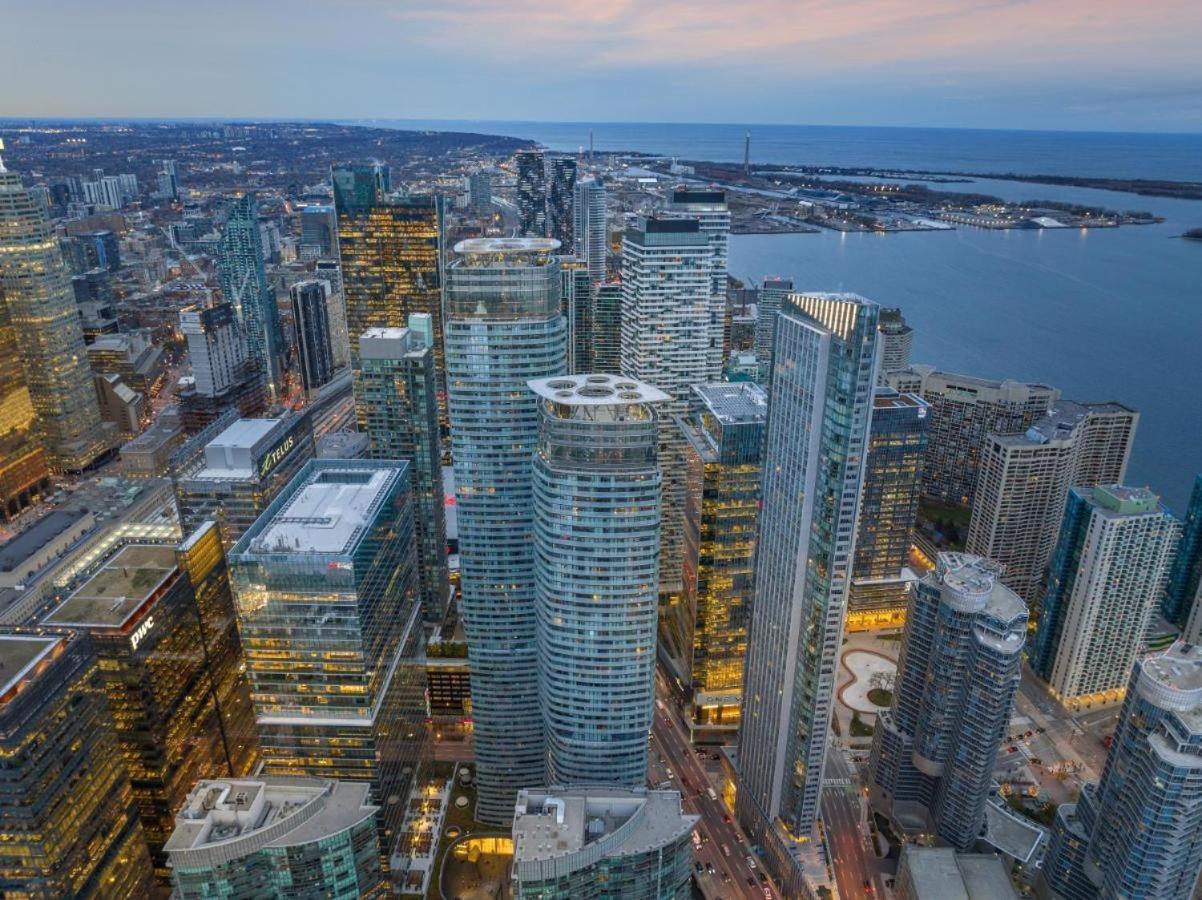 Presidential Suite Heart Of Downtown With Stunning View Toronto Eksteriør bilde