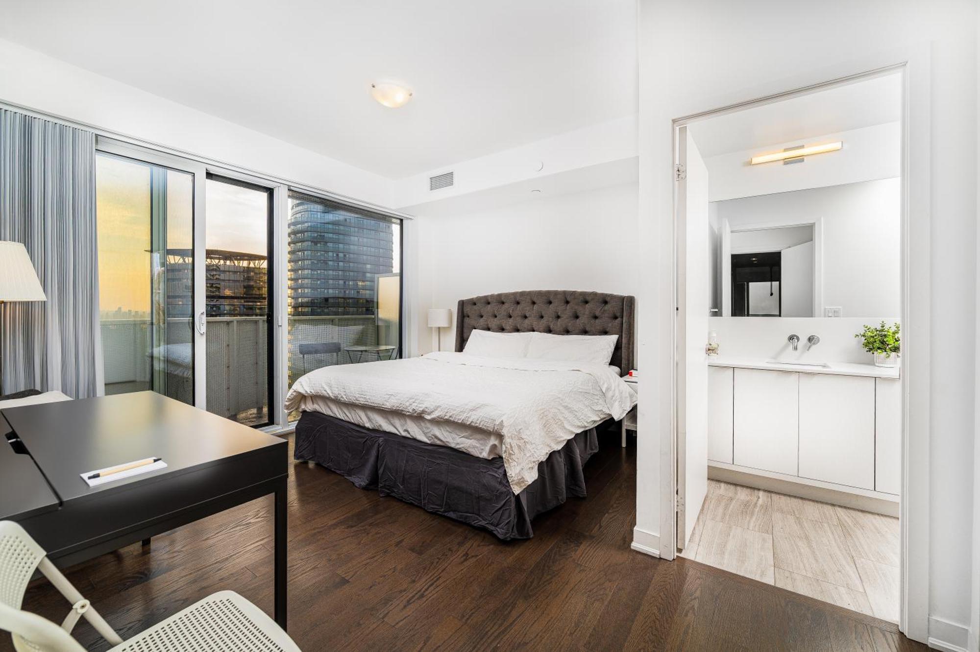 Presidential Suite Heart Of Downtown With Stunning View Toronto Eksteriør bilde